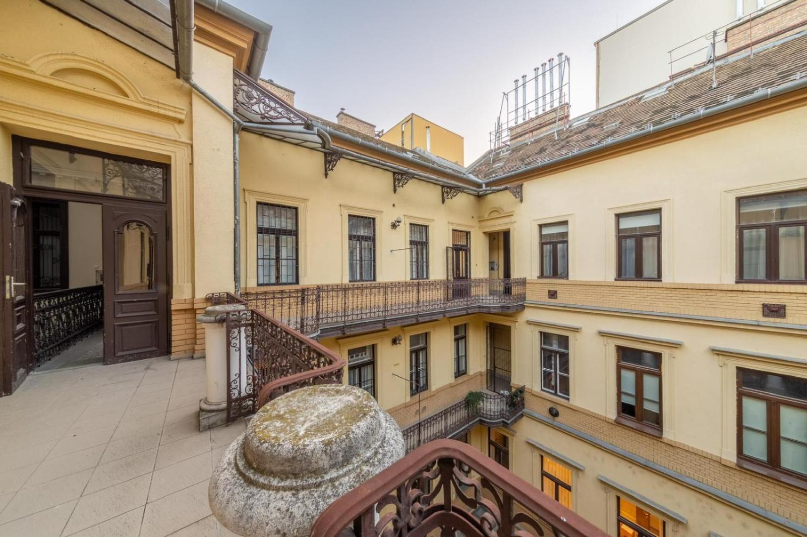Sass Glamour Apartment Next To St Stephen Basilica S1 Budapest Extérieur photo